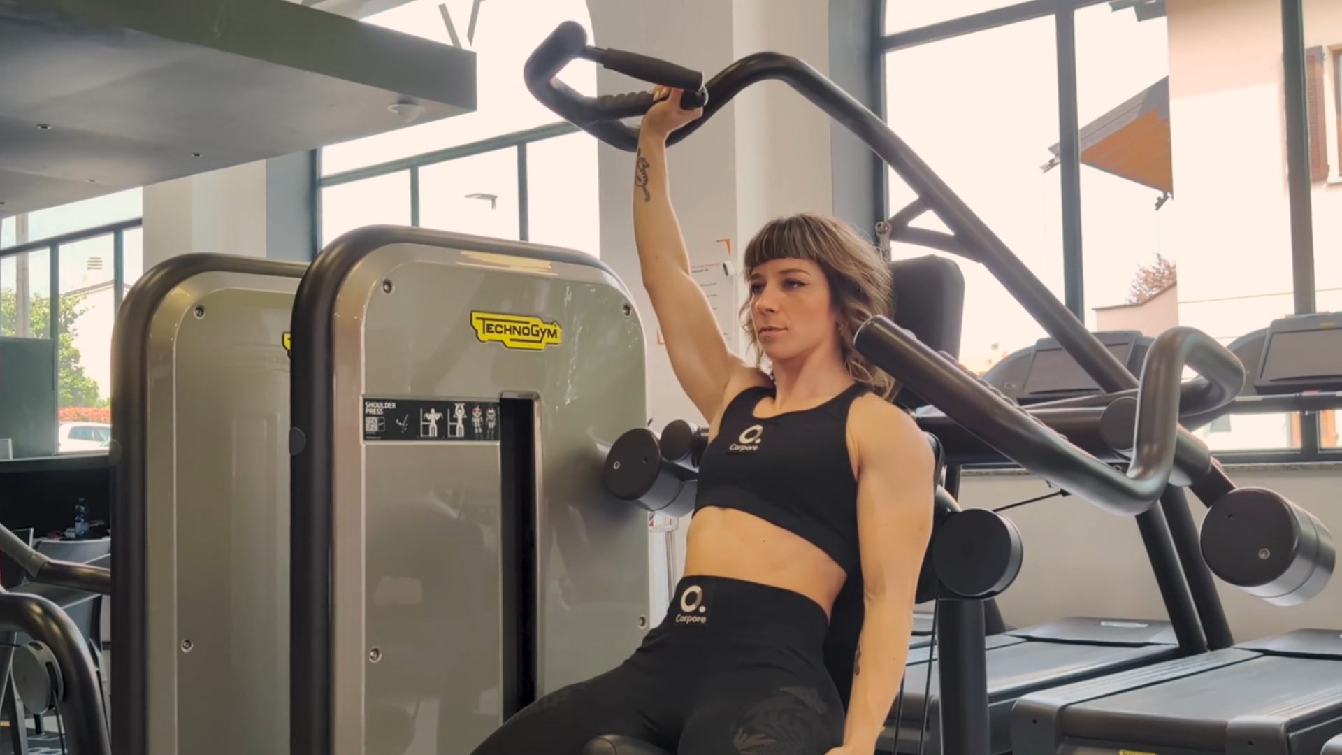 Shoulder press